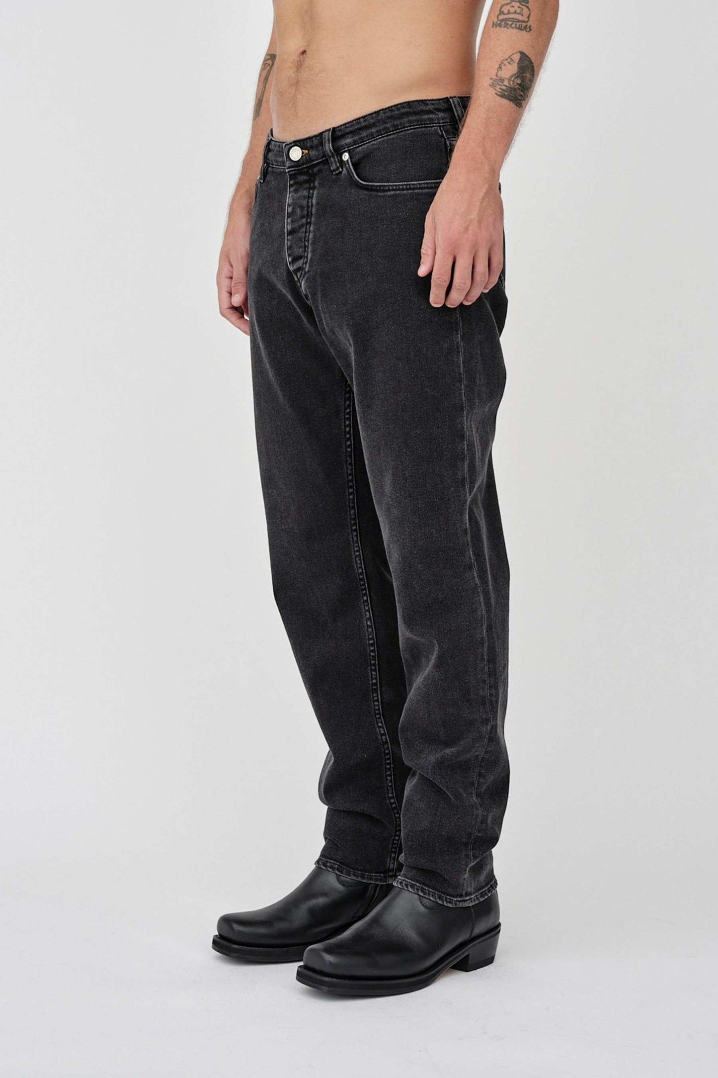 Won Hundred - Archer - Clean Dark Grey